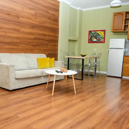 Cozy Apartment In The Heart Of Tirana ! エクステリア 写真