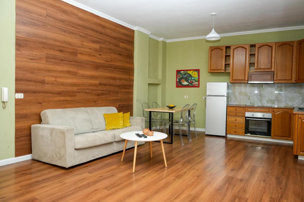 Cozy Apartment In The Heart Of Tirana ! エクステリア 写真