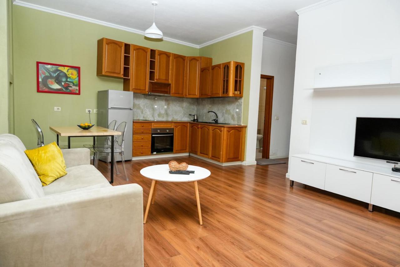 Cozy Apartment In The Heart Of Tirana ! エクステリア 写真