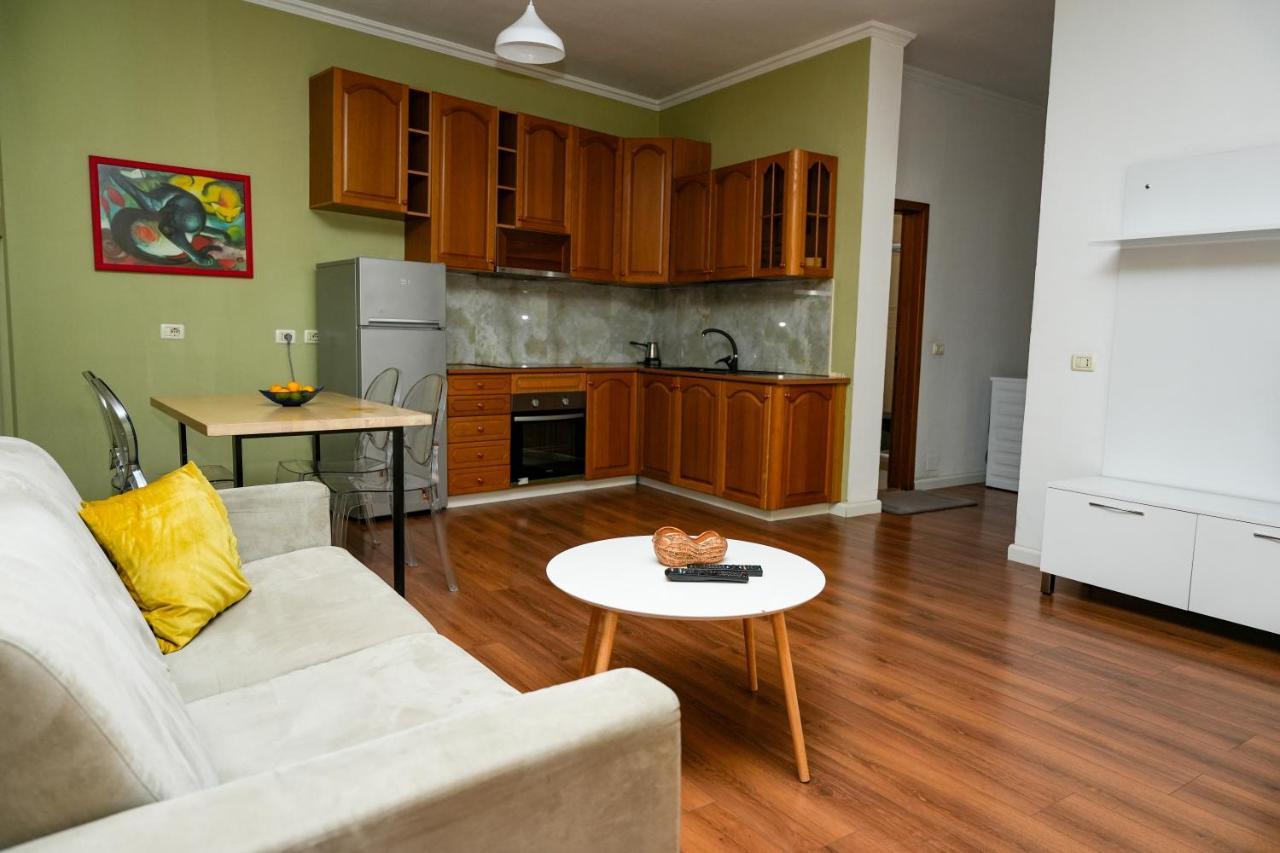Cozy Apartment In The Heart Of Tirana ! エクステリア 写真