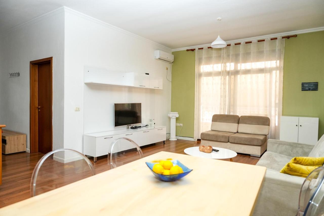 Cozy Apartment In The Heart Of Tirana ! エクステリア 写真