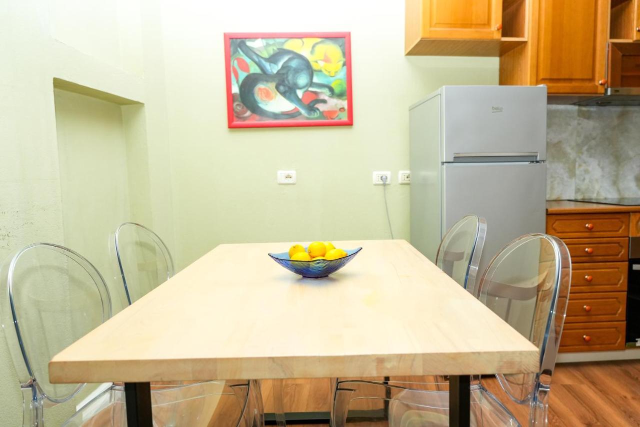 Cozy Apartment In The Heart Of Tirana ! エクステリア 写真