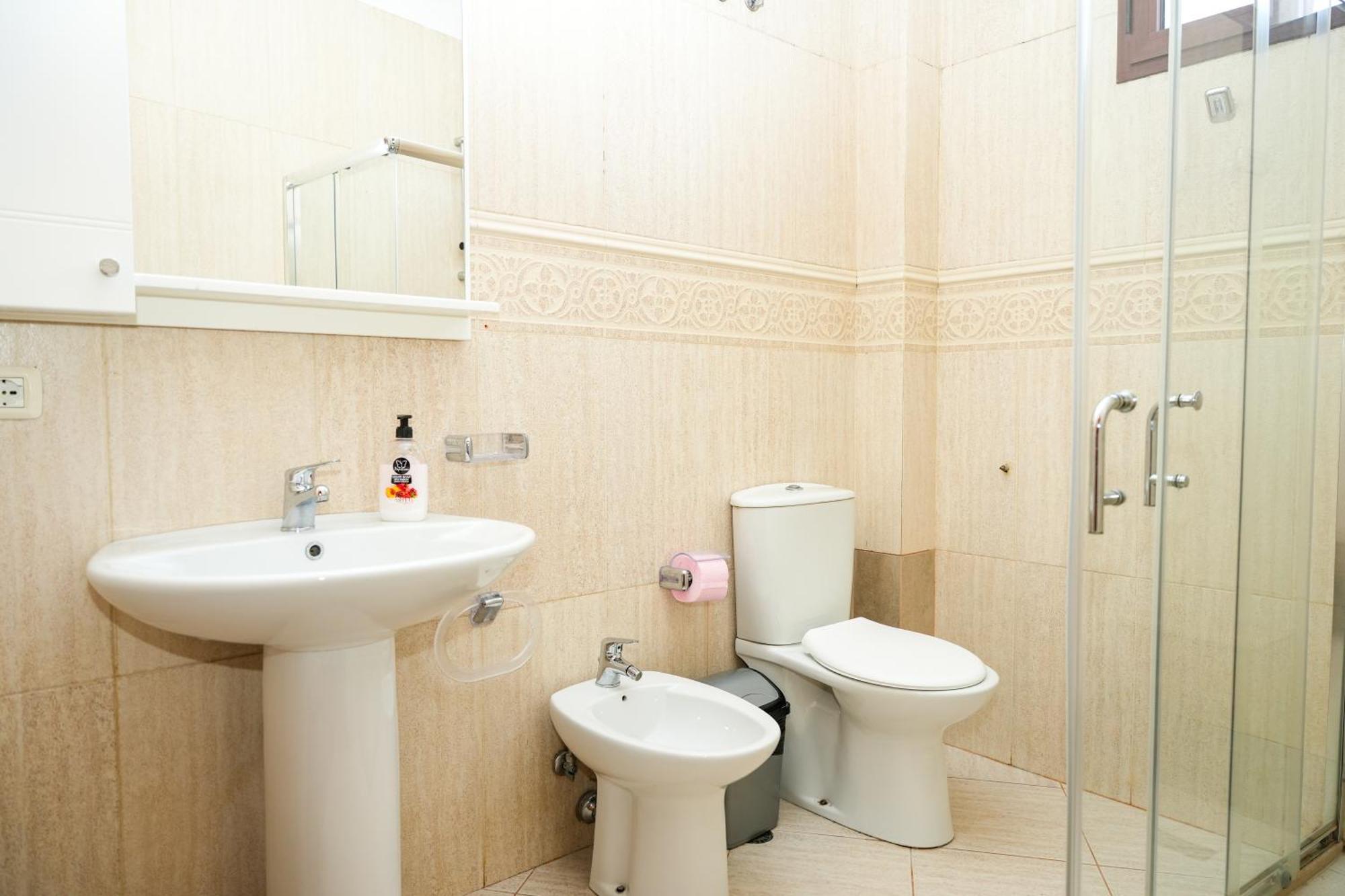 Cozy Apartment In The Heart Of Tirana ! エクステリア 写真
