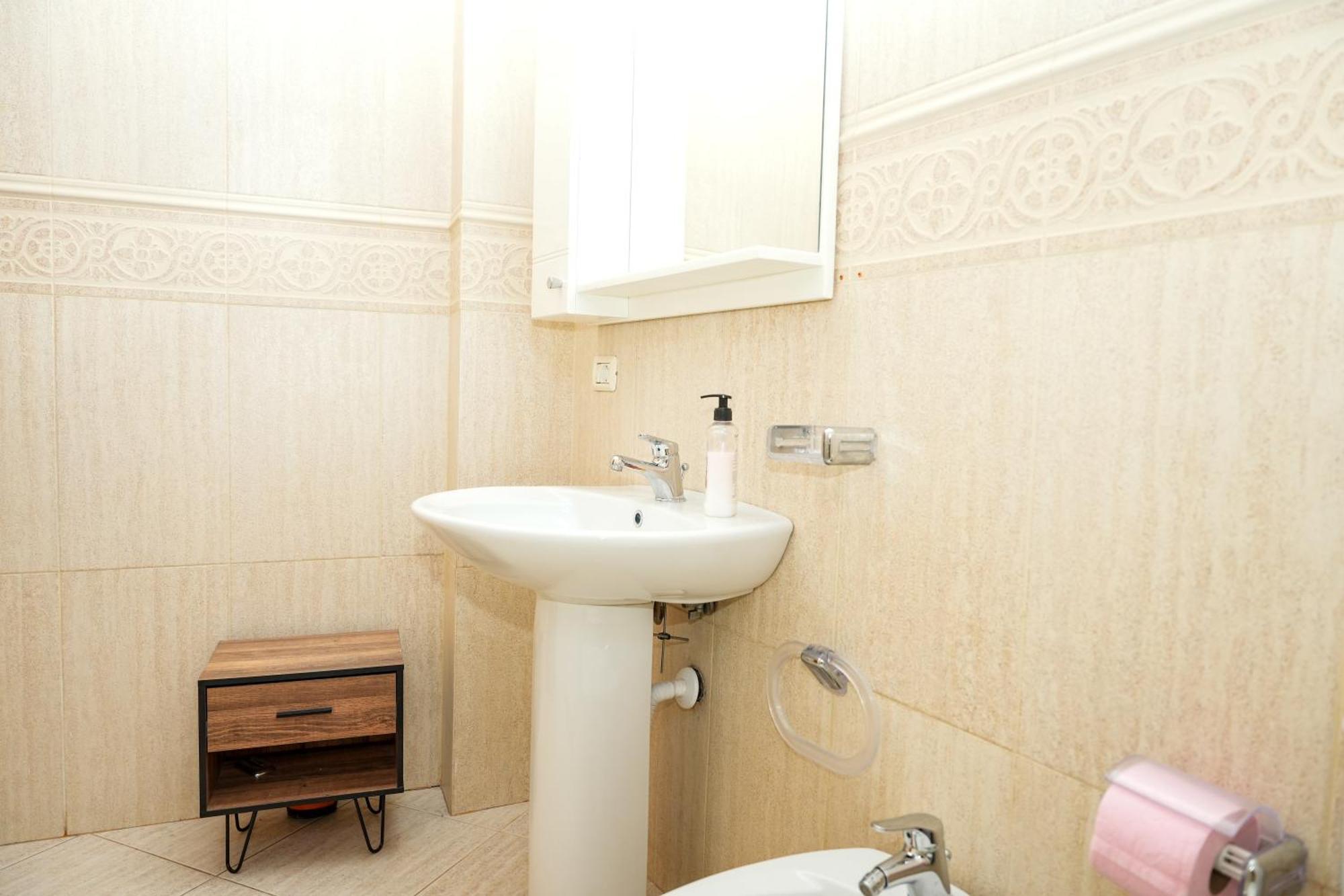 Cozy Apartment In The Heart Of Tirana ! エクステリア 写真