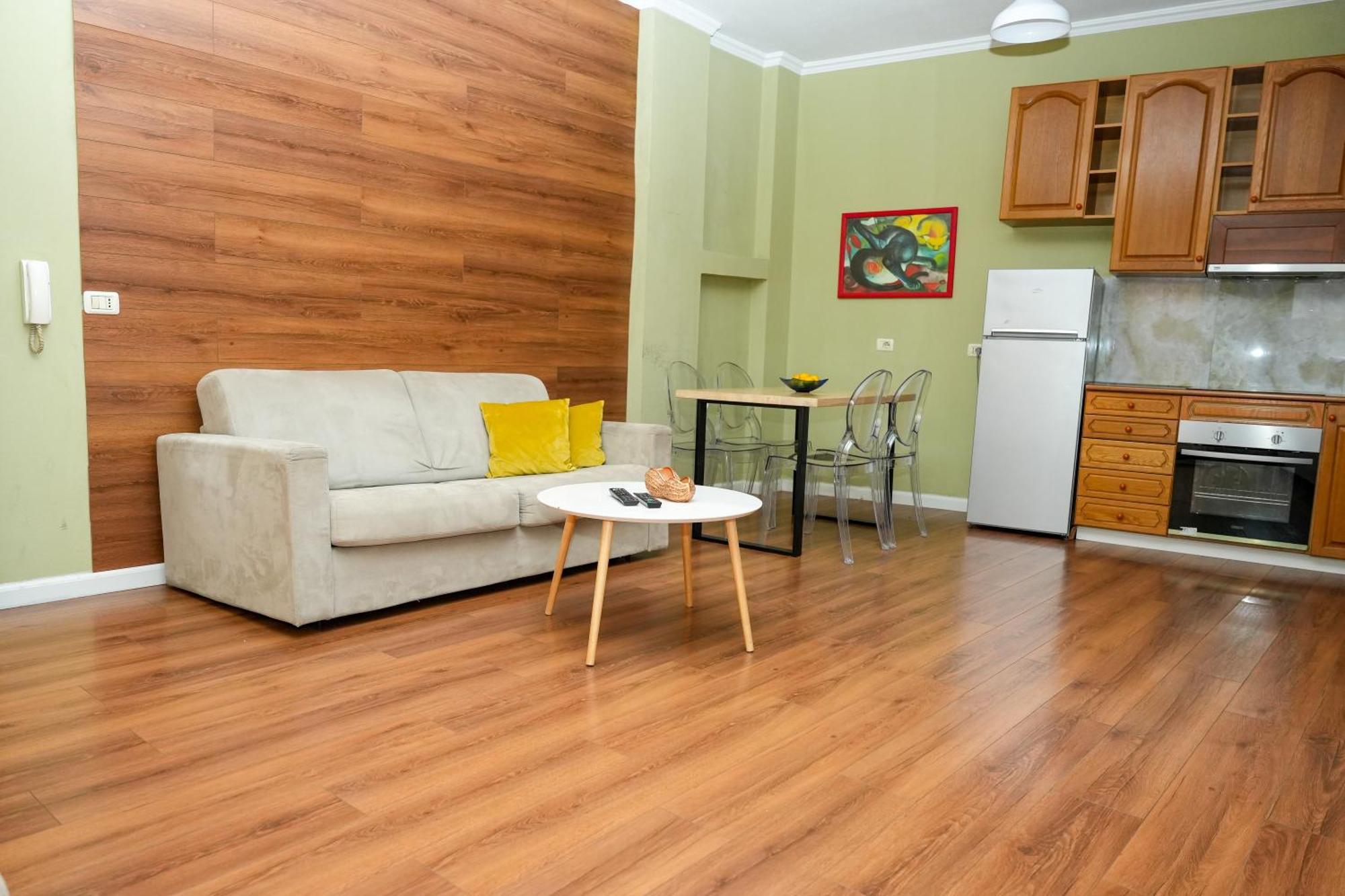 Cozy Apartment In The Heart Of Tirana ! エクステリア 写真